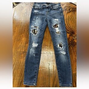 Judy Blue Women’s 28x28 Los Angeles Skinny Fit Distressed Cheetah Print Jeans